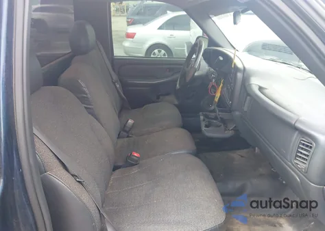 2000 Chevrolet Silverado 1500 from USA, damaged, VIN 1GCEC14V6YZ346912